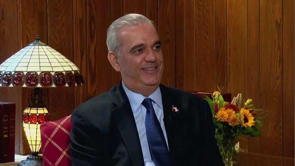 Abinader revela cómo enfrenta las crisis diarias desde la Presidencia