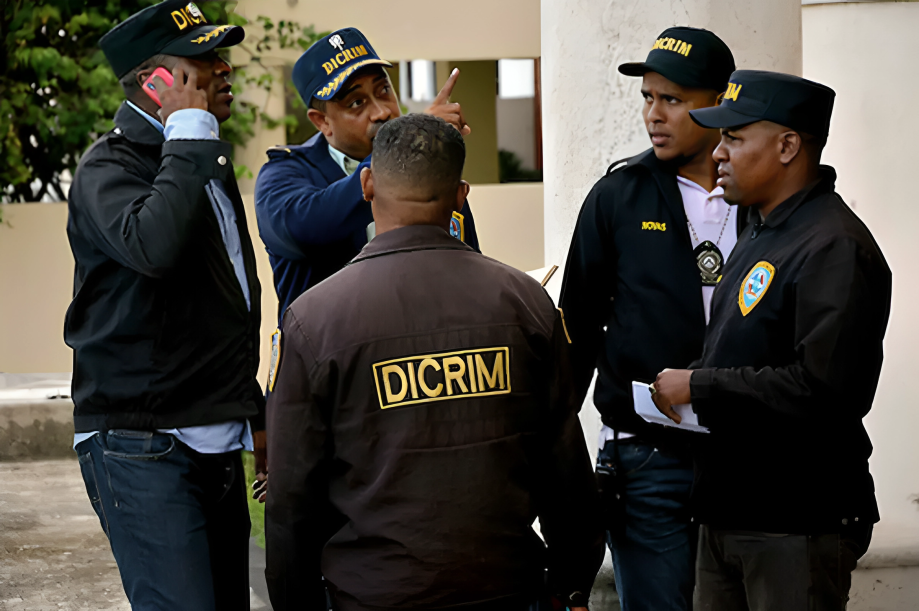 Policía responde al llamado de “El Elegido” tras inesperado robo 4 Policía responde al llamado de “El Elegido” tras inesperado robo