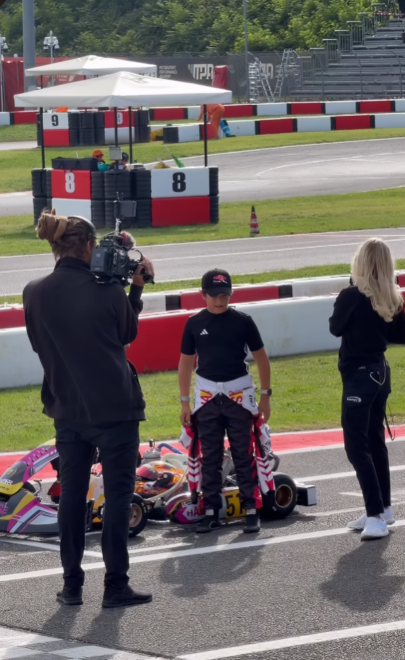 ¡Histórico! Piloto dominicano de 11 años brilla en Mundial de Karting