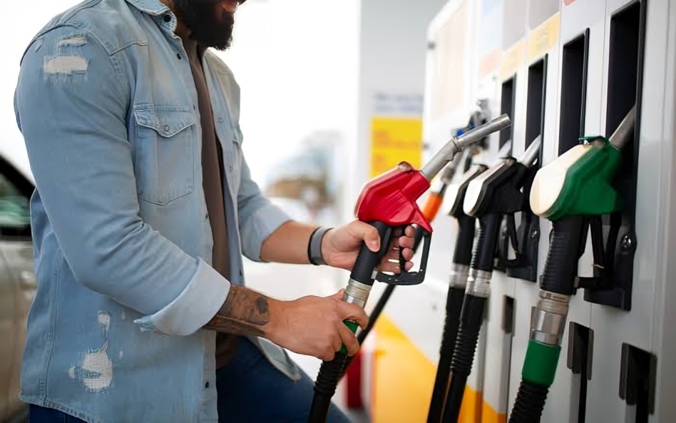 Abinader responde a inquietud por la gasolina y adelanta lo que quisiera hacer