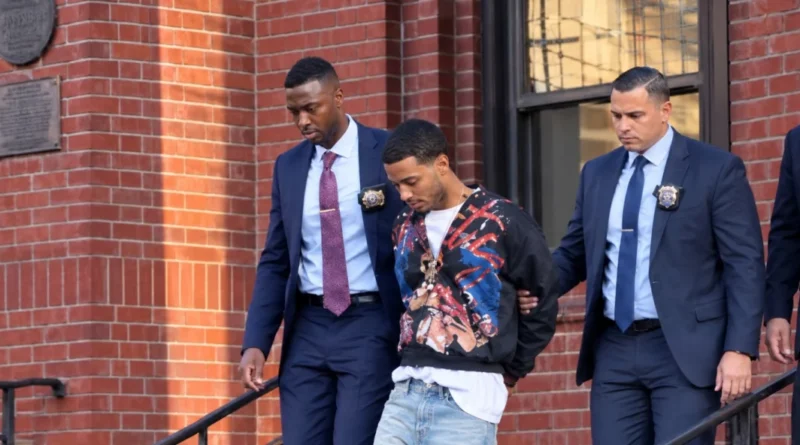 Dominicanos acusados en caso de detective del NYPD niegan cargos en El Bronx