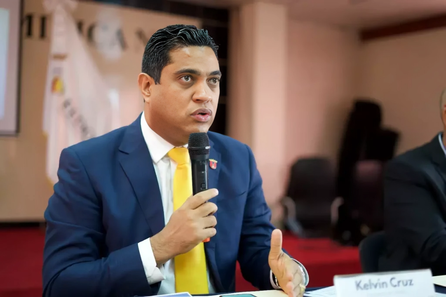 Ministro de Deportes Kelvin Cruz prohíbe juego de equipo haitiano en Santiago 1 Ministro de Deportes Kelvin Cruz prohíbe juego de equipo haitiano en Santiago