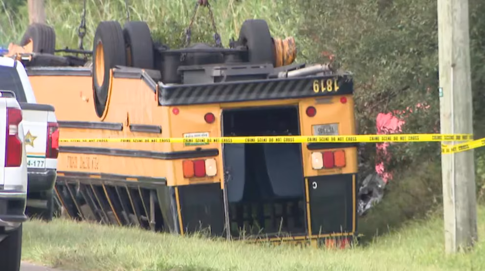 Choque de autobús escolar en Florida deja dos familias de luto 2 Choque de autobús escolar en Florida deja dos familias de luto