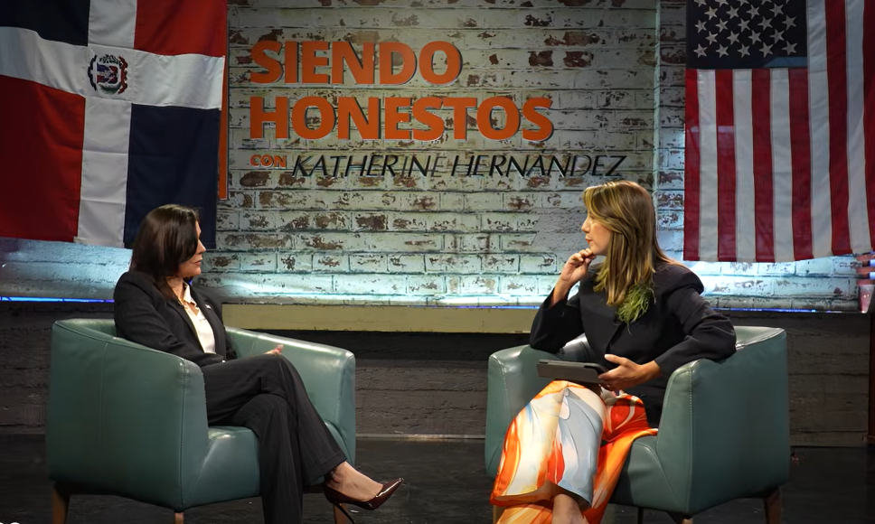 Leah Campos revela cómo Trump le ofreció ser embajadora en RD 4 Leah Campos revela cómo Trump le ofreció ser embajadora en RD