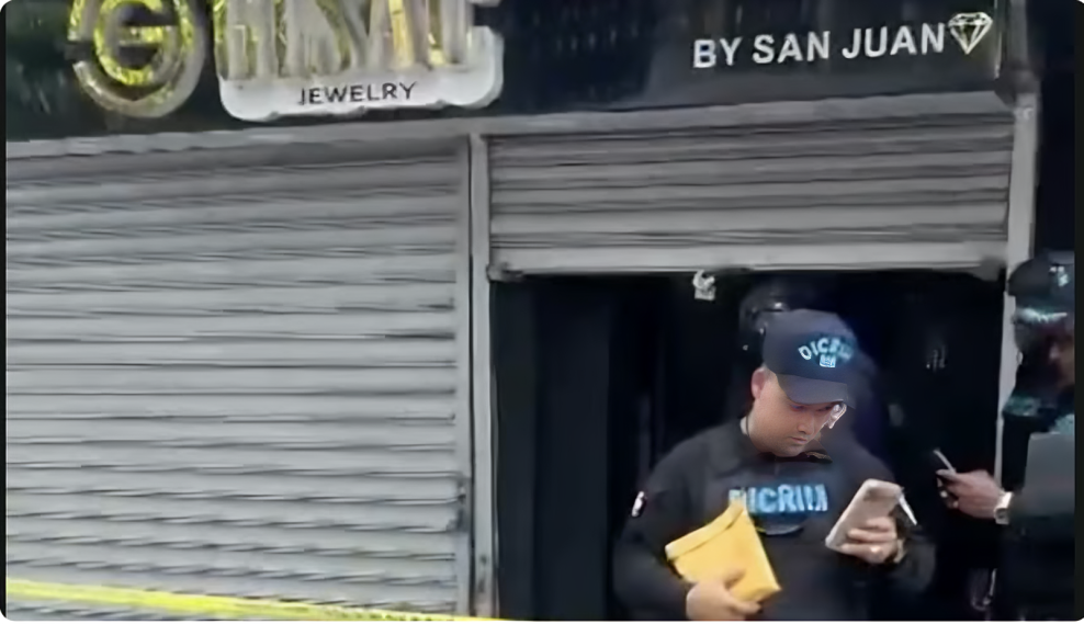 Reportan incidente en joyería de Villa Juana; autoridades investigan