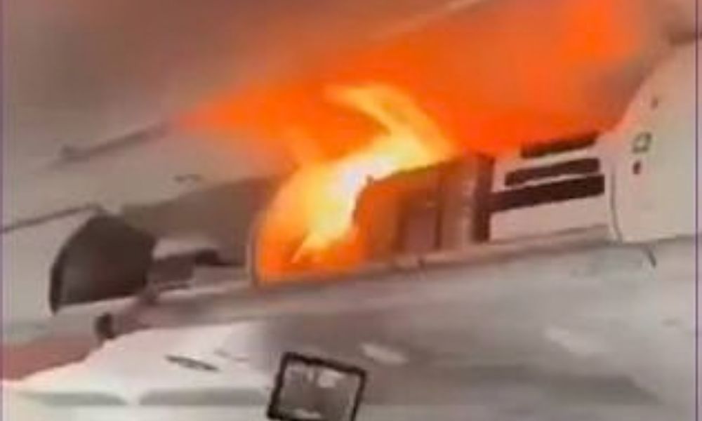 Vuelo en India es desviado tras incidente con batería portátil