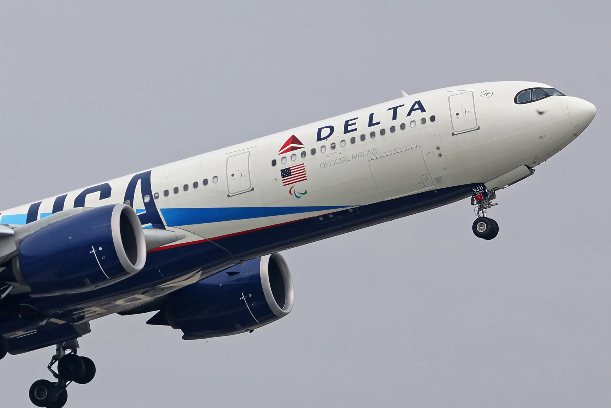 Avión aterriza de emergencia por alerta en pleno vuelo