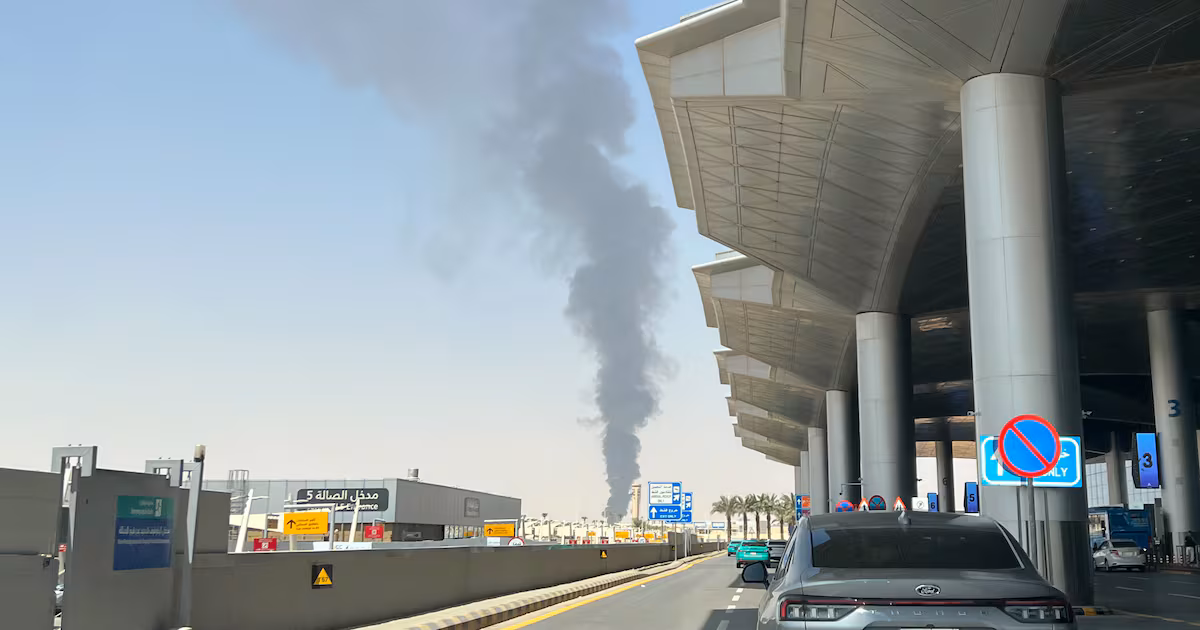 Ataque al aeropuerto de Riad en Arabia Saudita deja más de 300 afectados