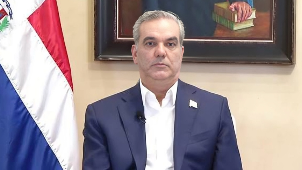 Abinader responde a inquietud por la gasolina y adelanta lo que quisiera hacer