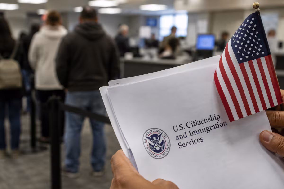 Green Card para dominicanos: la regla de USCIS que deben conocer 4 Green Card para dominicanos: la regla de USCIS que deben conocer