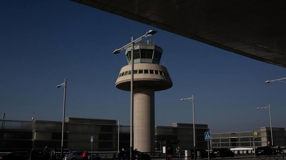 Vuelo rumbo a Milán enfrenta un imprevisto y aterriza en Barcelona