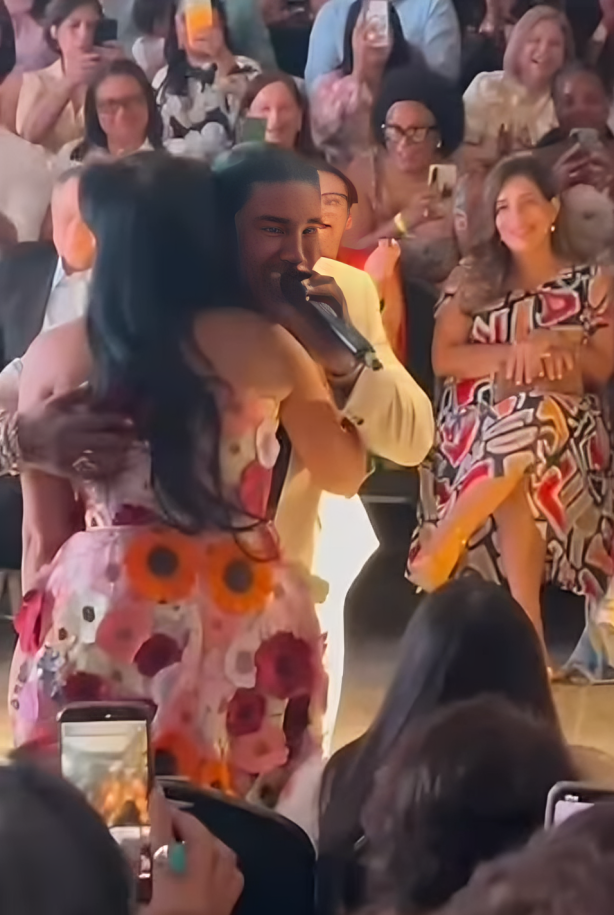 Omega y Yeni Berenice se abrazan tras años de diferencias 3 Omega y Yeni Berenice se abrazan tras años de diferencias