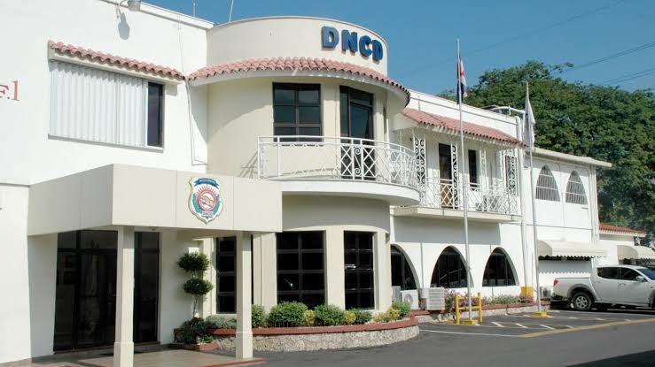 Mujer de Bonao habría sido detenida por la DNCD en Sabana Perdida 4 Mujer de Bonao habría sido detenida por la DNCD en Sabana Perdida