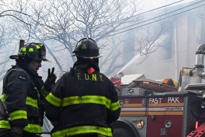 FDNY revela detalles de incendio en el Bronx que dejó cuatro víctimas 5 FDNY revela detalles de incendio en el Bronx que dejó cuatro víctimas